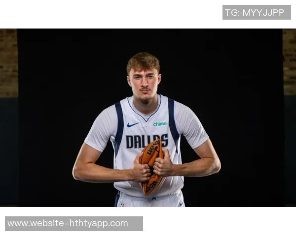 基德赞弗拉格持球组织能力出色赛场阅读比赛表现令人印象深刻