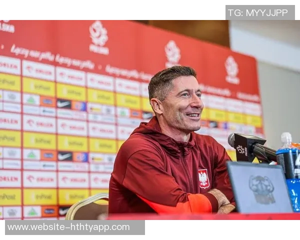 费内巴切为莱万提供一年半合同莱万希望获得两年半合同的愿望未能实现